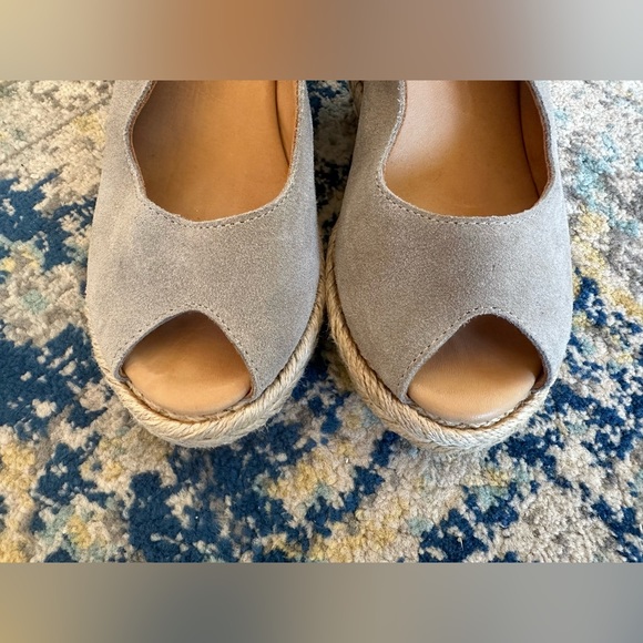 Garnet Hill Espadrille Wedge Sandals 8 - Picture 3 of 9